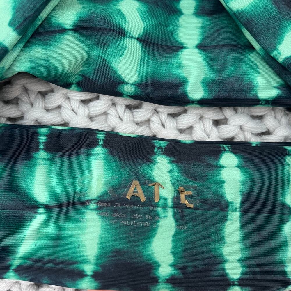 Skatie• ‘Maya’ Bikini Top in REGGAE Print - Picture 9 of 13